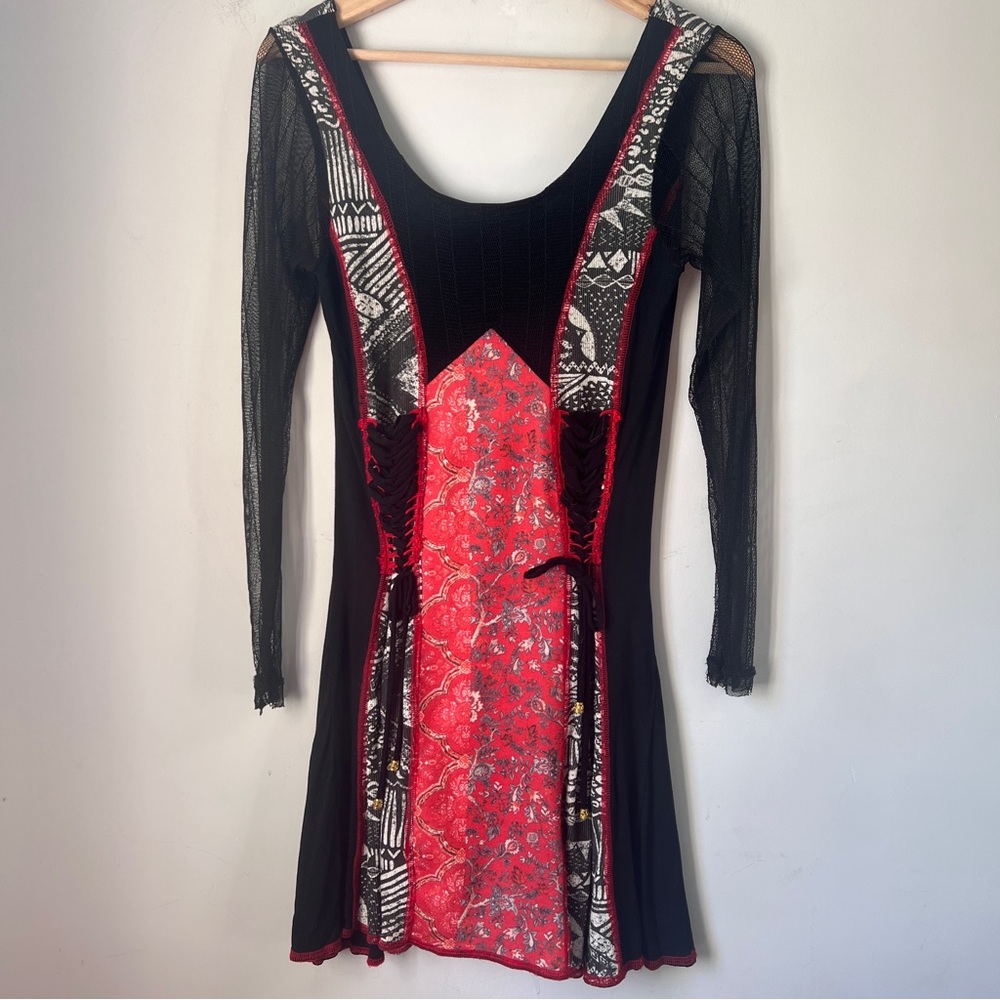 Seven Waves Chic Long Sleeve Black Mesh and Red Patterned Dress Tie Ups Medium